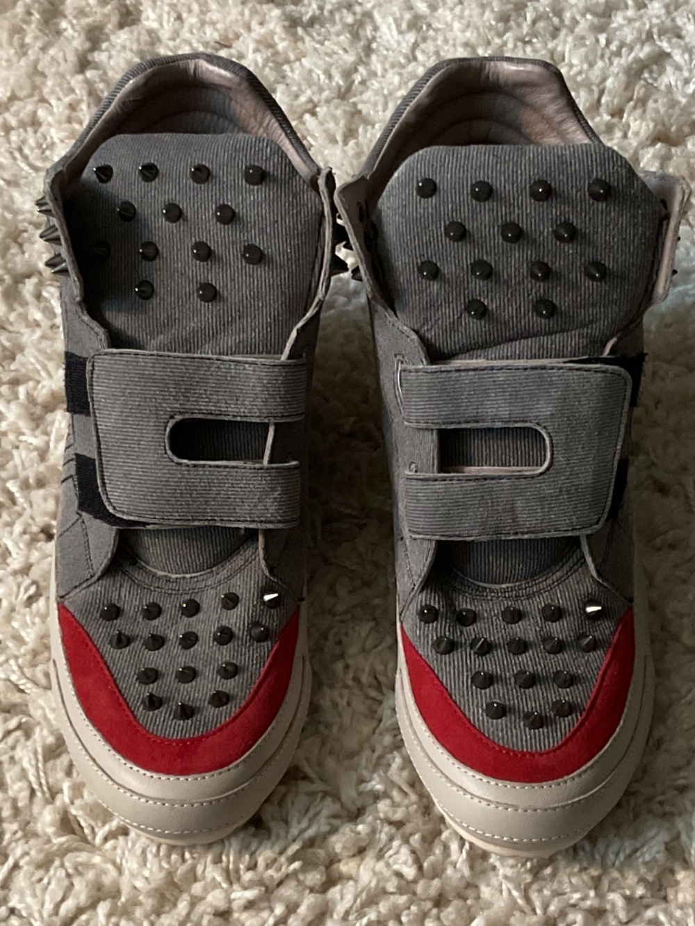 ✨Hush Puppies Spike Embellished High Tops - size 6.5